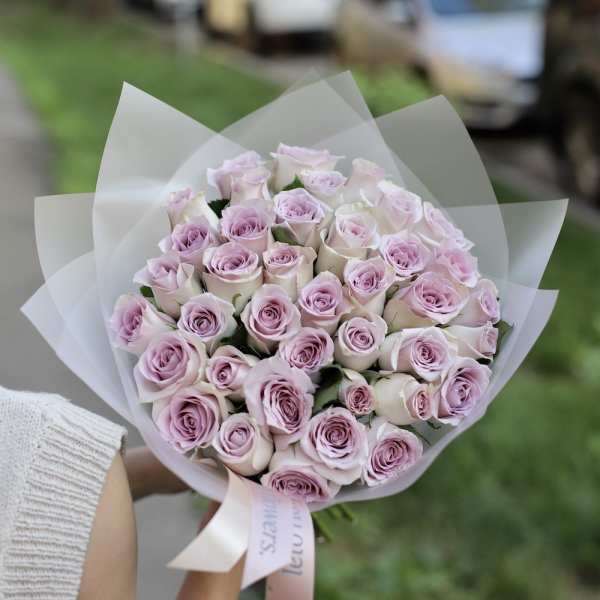 Lavender roses - 29 роз 