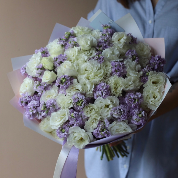 Stock with Lisianthus - Размер M