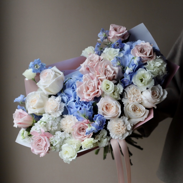 Sky-blue signature bouquet - Размер L